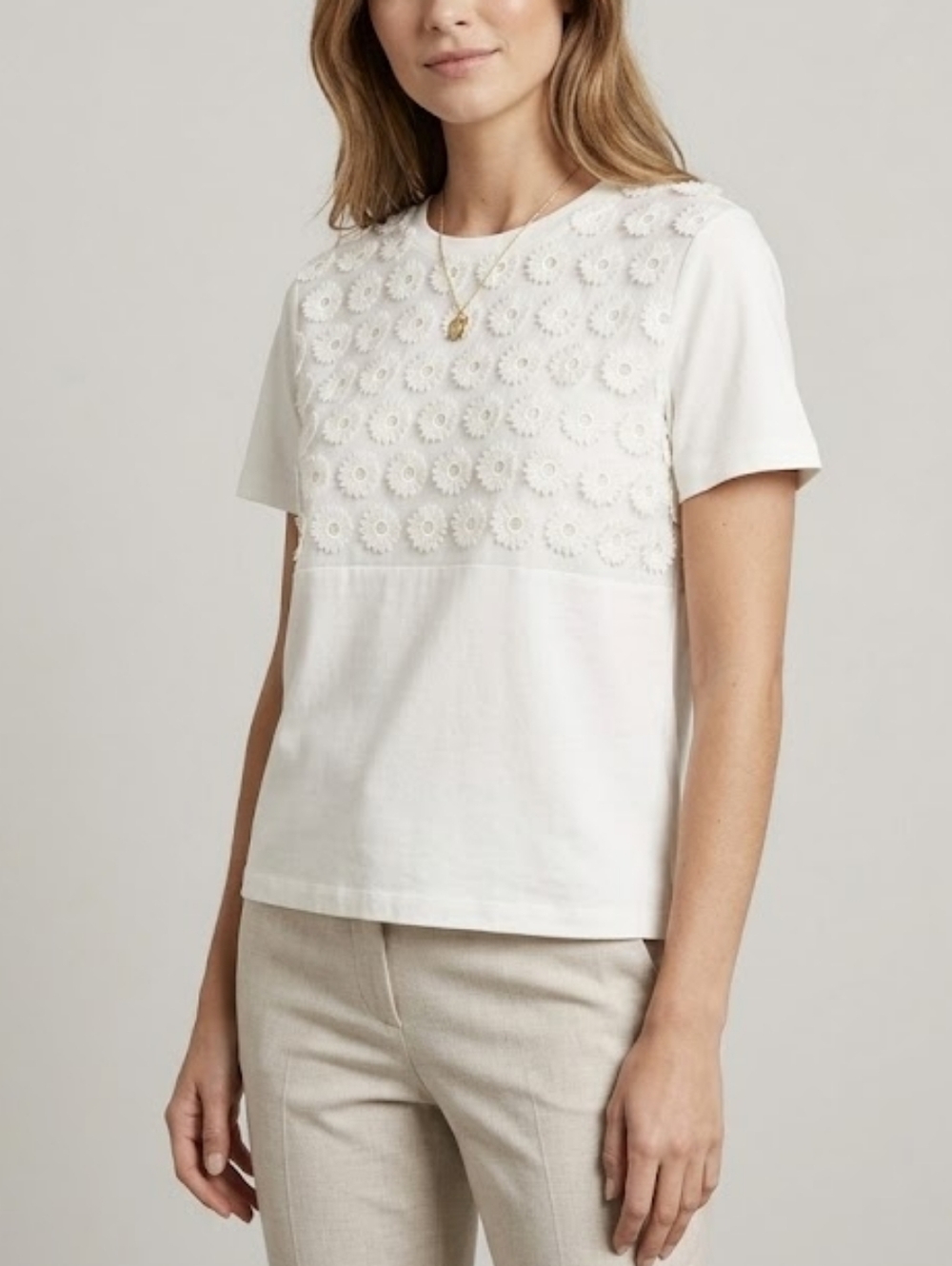 See By Chloe White Floral Appliqués Tee Short Sleeves Size M